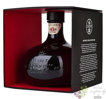 Taylors 30 years old  325th anniversary Port  wood aged Porto Doc 20%vol.  0.75 l