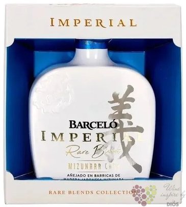 Barcelo „ Imperial Rare blends Mizunara Cask ” aged Dominican rum  43% vol.  0.70 l